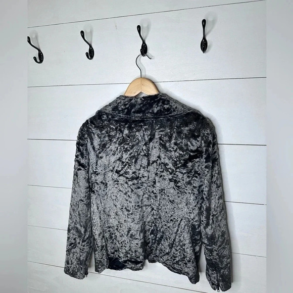 Y2K Oscar De La Renta Plush Soft Metallic Silver Zip Up
Moto Jacket - Picture 3 of 9